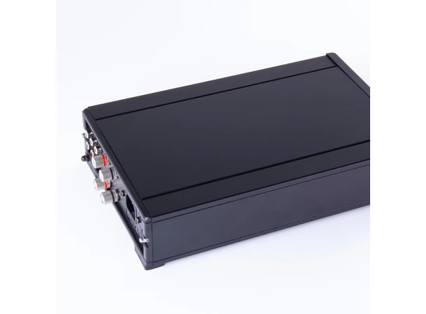 Rega io, forsterker 2x30 watt, MM-RIAA, hodetelefon 