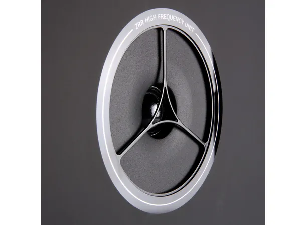 Rega Kyte, sort, pris pr par 2-veis kompakthøyttaler for hylle/stativ 