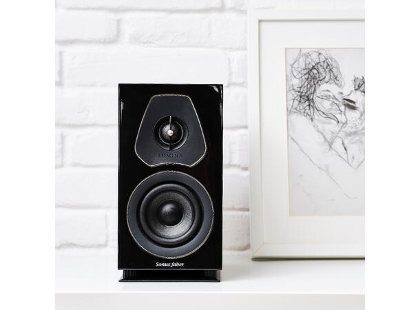 Sonus Faber Lumina I, sort piano 2-veis høyttaler, plassering benk/hylle