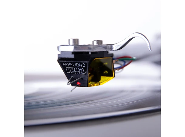 Rega Planar 10, Aphelion 2 pickup, sort RB3000 arm, ekstern PSU 