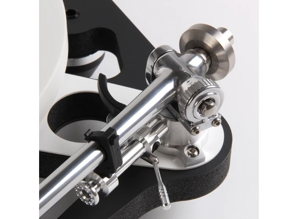 Rega Planar 10, Aphelion 2 pickup, sort RB3000 arm, ekstern PSU 