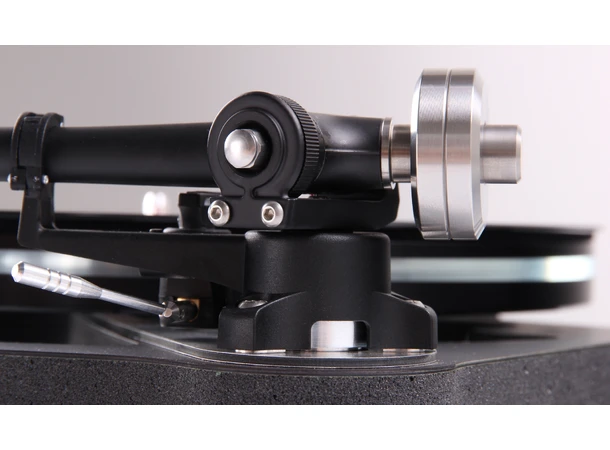 Rega Planar 8 - Sort, Ania PRO MC Ania PRO pickup, RB880 arm, NEO TT-PSU 