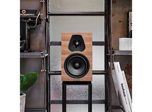Sonus Faber Lumina II, valnøtt 2-veis høyttaler, plassering benk/hylle 