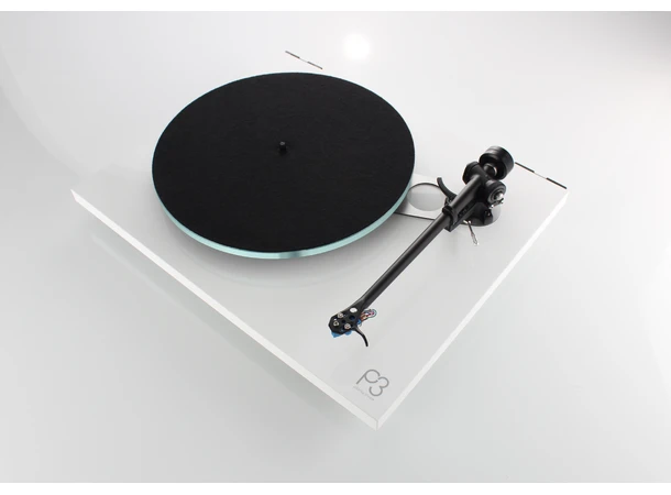 Rega Planar 3, Nd5 pickup, hvit Glasstallerken, RB330 arm, EBLT drivrem 
