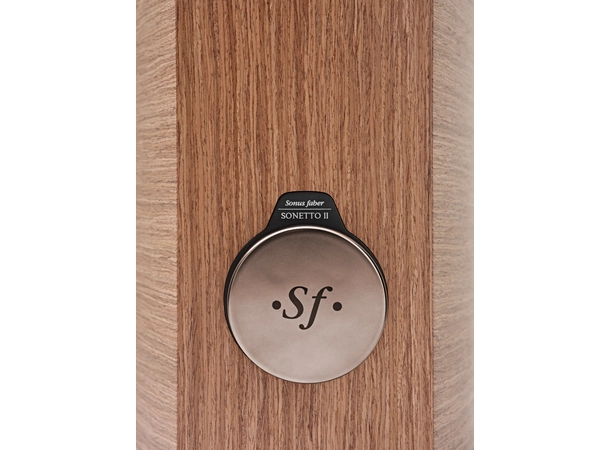 Sonus Faber Sonetto II G2, walnut 2-veis hylle/stativ, par (eks. stativ) 