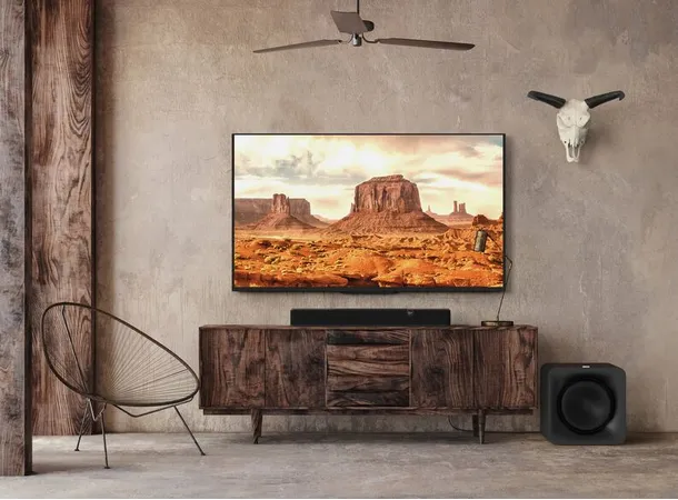 Klipsch Flexus Core 200 med sub og surr Lydplanke 10" subwoofer og bakhøyttalere 