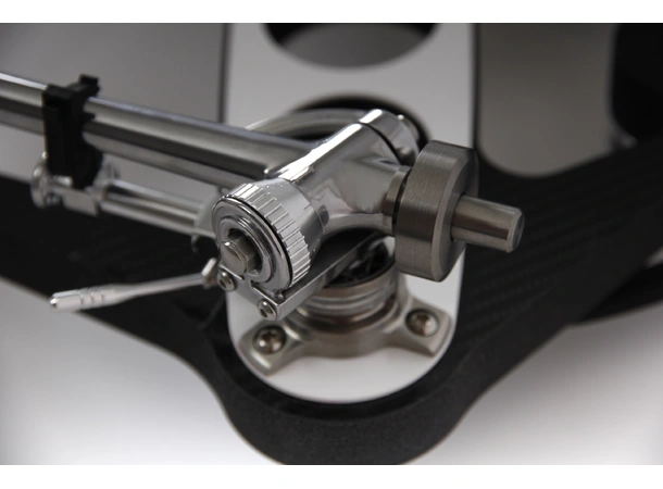 Rega Naia, Aphelion 2 MC-pickup, Black RB titanium tonearm, ekstern PSU 