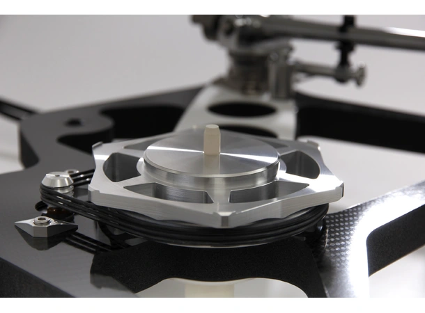 Rega Naia, uten pickup, sort RB titanium tonearm, ekstern PSU 