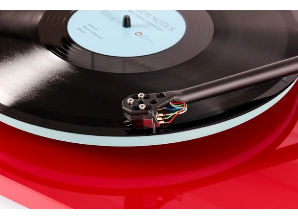 Rega Planar 2, Nd3 pickup, rød Glasstallerken, RB220 arm, EBLT drivrem 
