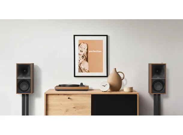 Klipsch The Sevens, Walnut Aktive høyttalere, Bluetooth, HDMI, par 