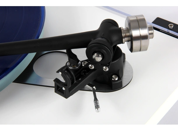 Rega Planar 6 Nd5 - hvit RB330 arm, NEO Mk2 PSU 