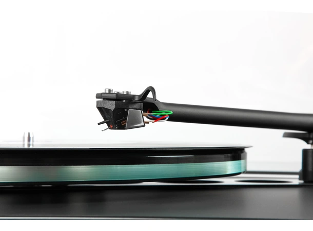 Rega Planar 6 Nd5 - sort RB330 arm, NEO Mk2 PSU 