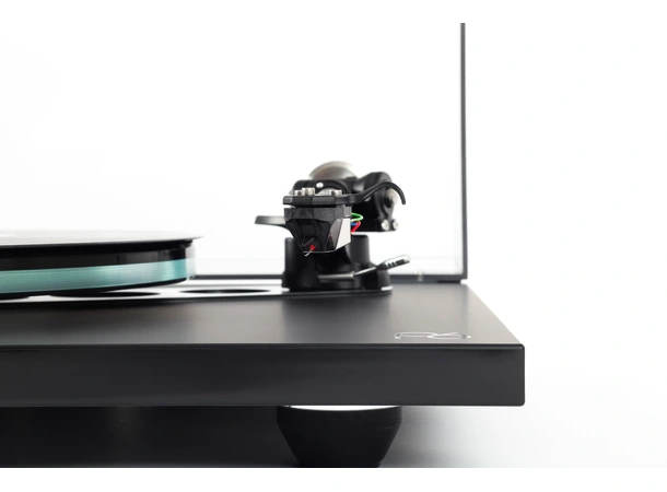 Rega Planar 6 Nd5 - sort RB330 arm, NEO Mk2 PSU 