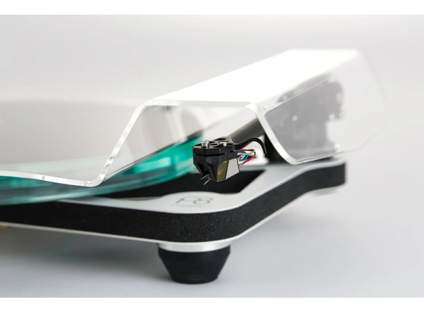 Rega Planar 8 Nd7 platespiller- hvit Nd7 pickup, RB880 arm, NEO TT MK2 PSU 