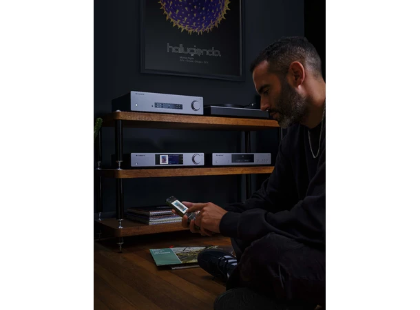 Cambridge Audio CXN 100, streamer/preamp AirPlay2, ChromeCast, XLR, Lunar Grey 