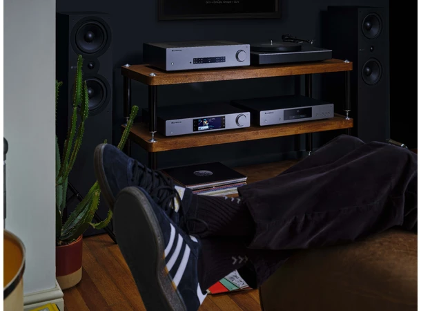 Cambridge CXN100, streamer AirPlay2, ChromeCast, XLR 