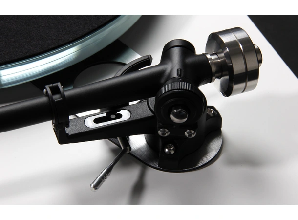 Rega Planar 6, uten pickup, White RB330 arm, NEO Mk2  PSU 