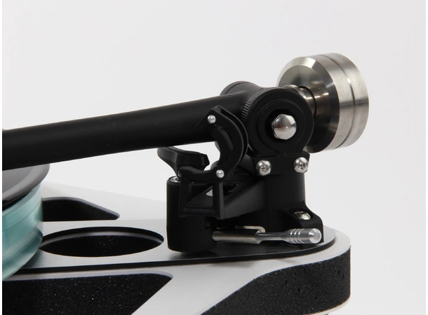 Rega Planar 8, uten pickup, White RB880 arm, NEO Mk2 PSU 