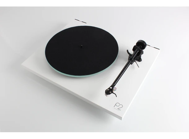 Rega Planar 2, Carbon pickup, White Glasstallerken, RB220 arm, EBLT drivrem 