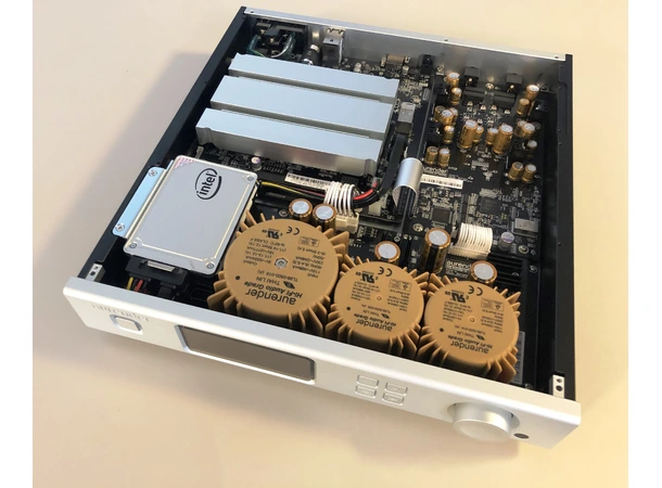 Aurender A100, 2TB, musikkserver, DAC Streamer/forforsterker, RCA 